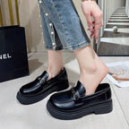 Damen Bequeme Mokassins mit modischen Schnallen-Details EB
