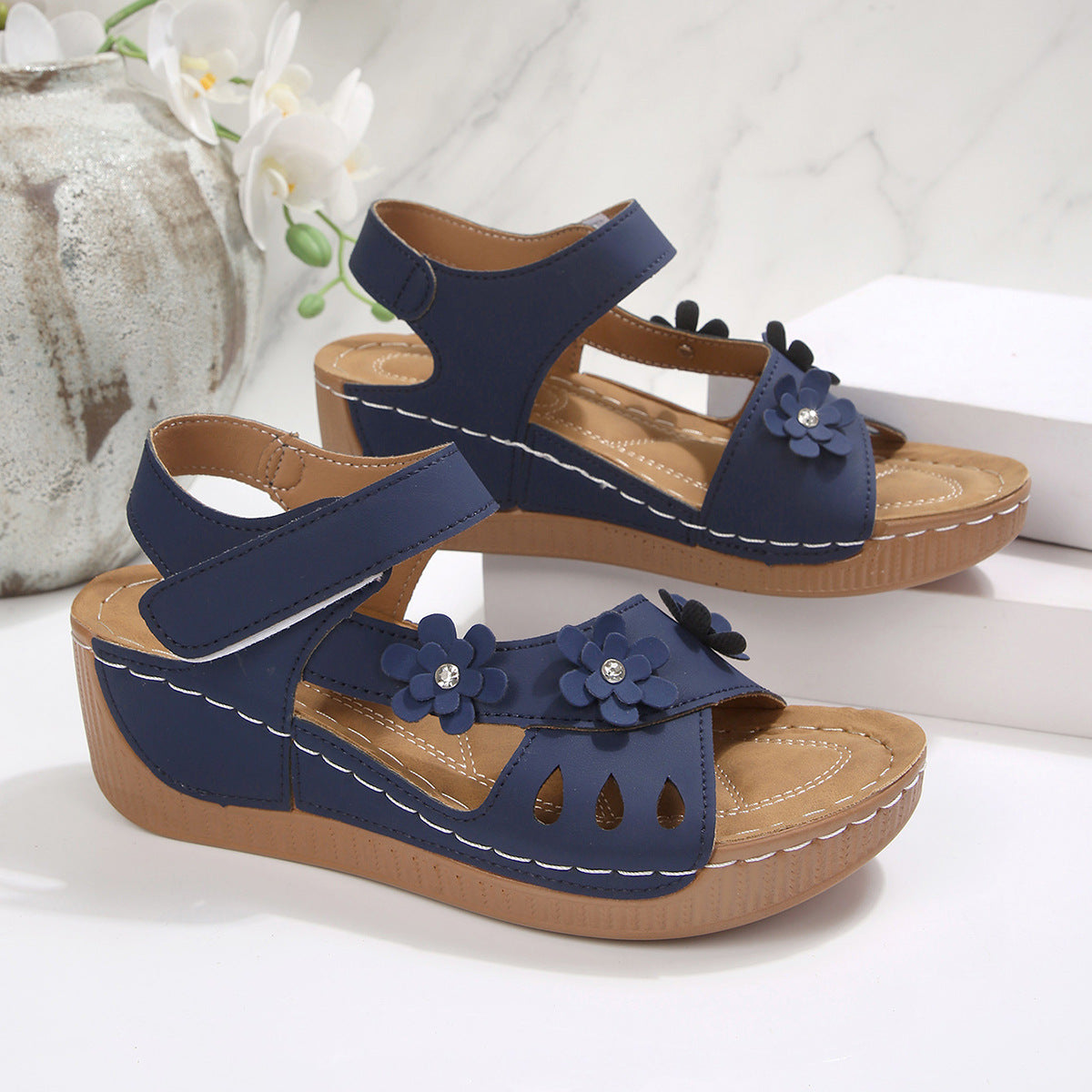 Damen Bequeme Sandalen mit floralem Design EB