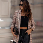 Damen Karierter Blazer mit klassischen Details EB