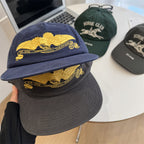 Herren-Cap mit Stickerei
