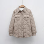 Damen gesteppte Outdoor-Jacke mit Taschen und bequemer Passform EB