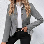 Damen Chic Tailored Blazerjacke mit asymmetrischem Saum und Knopfdetails EB
