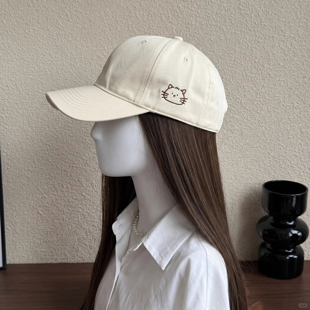 Bestickte Baseballkappe mit Katzenmotiv