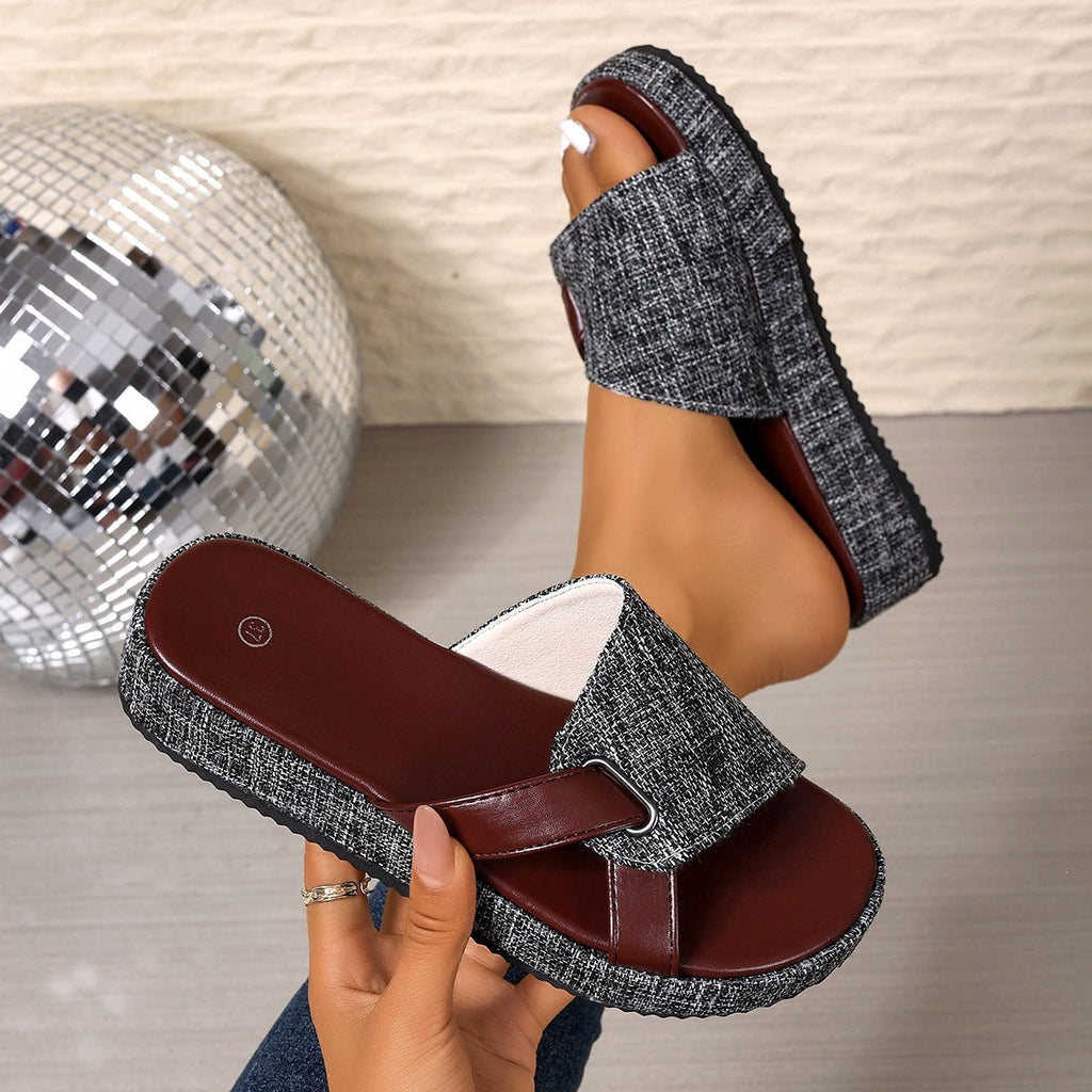 Damen bequeme Schlappen mit modischem Faltendesign EB