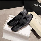Damen Ballerinas mit modischem Kreuzriemendesign und perforierter Oberfläche EB