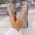 Damen komfortable Slipper mit modischen Knopfdetails EB