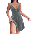 Damen edles Samtkleid im A-Linien Schnitt mit tiefem V-Ausschnitt und seitlichem Schlitz EB