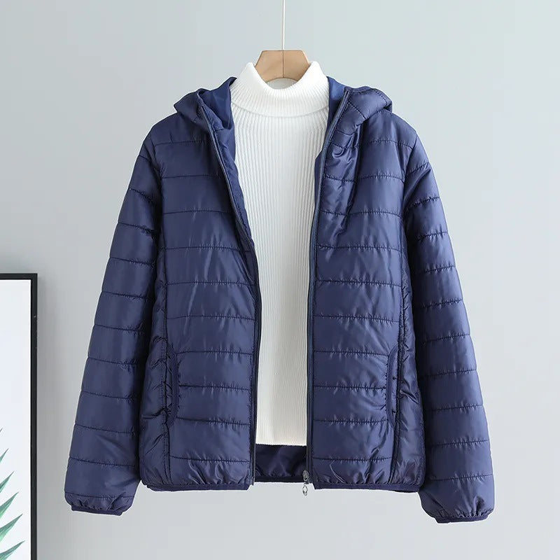 Damen gesteppte Übergangsjacke mit Kapuze und modernem Schnitt EB
