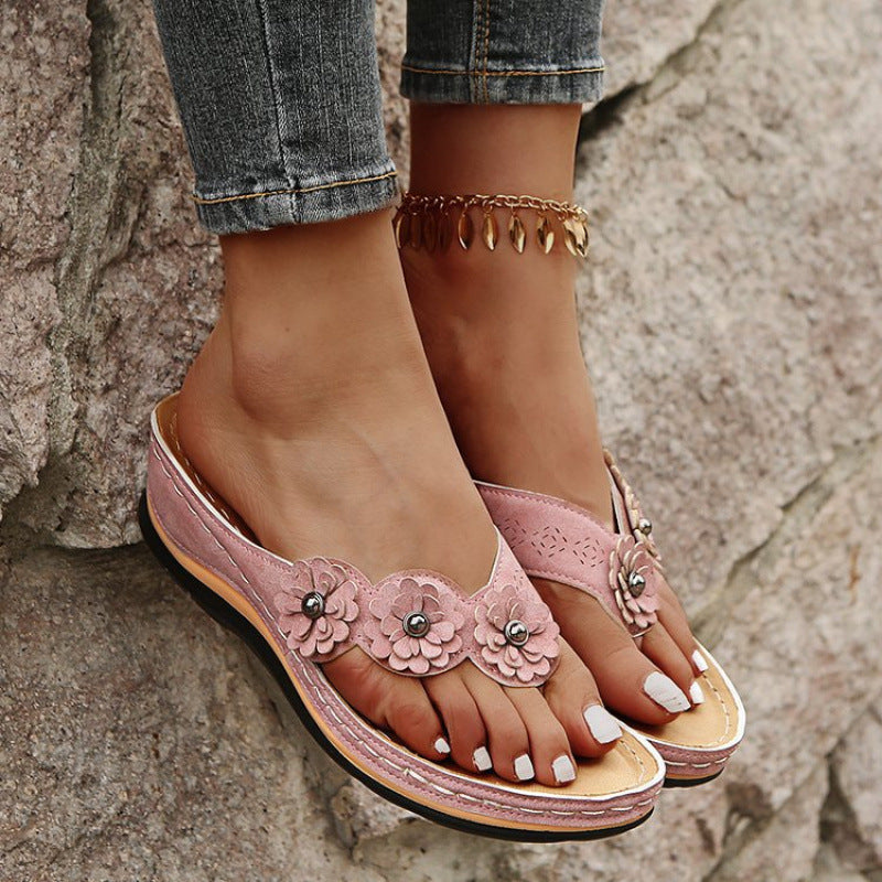 Damen Bequeme Riemensandalen mit floralen Applikationen EB