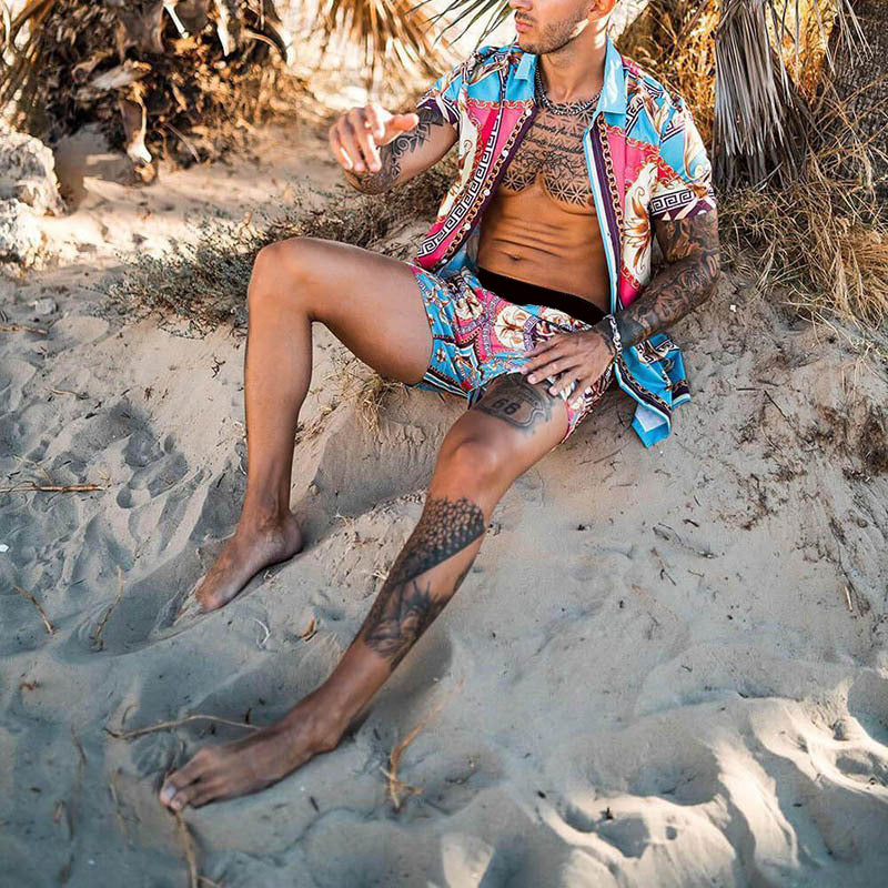 Herren Set: Kurzarmhemd mit Barockmuster und passende Shorts