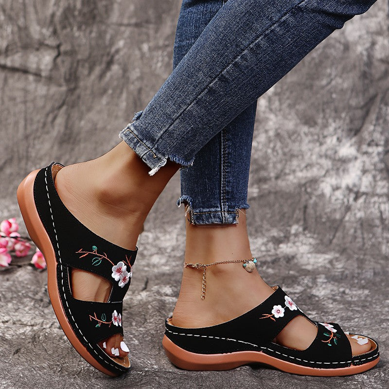 Damen Bequeme Riemchen-Sandalen mit floralem Design und ergonomischem Fußbett EB