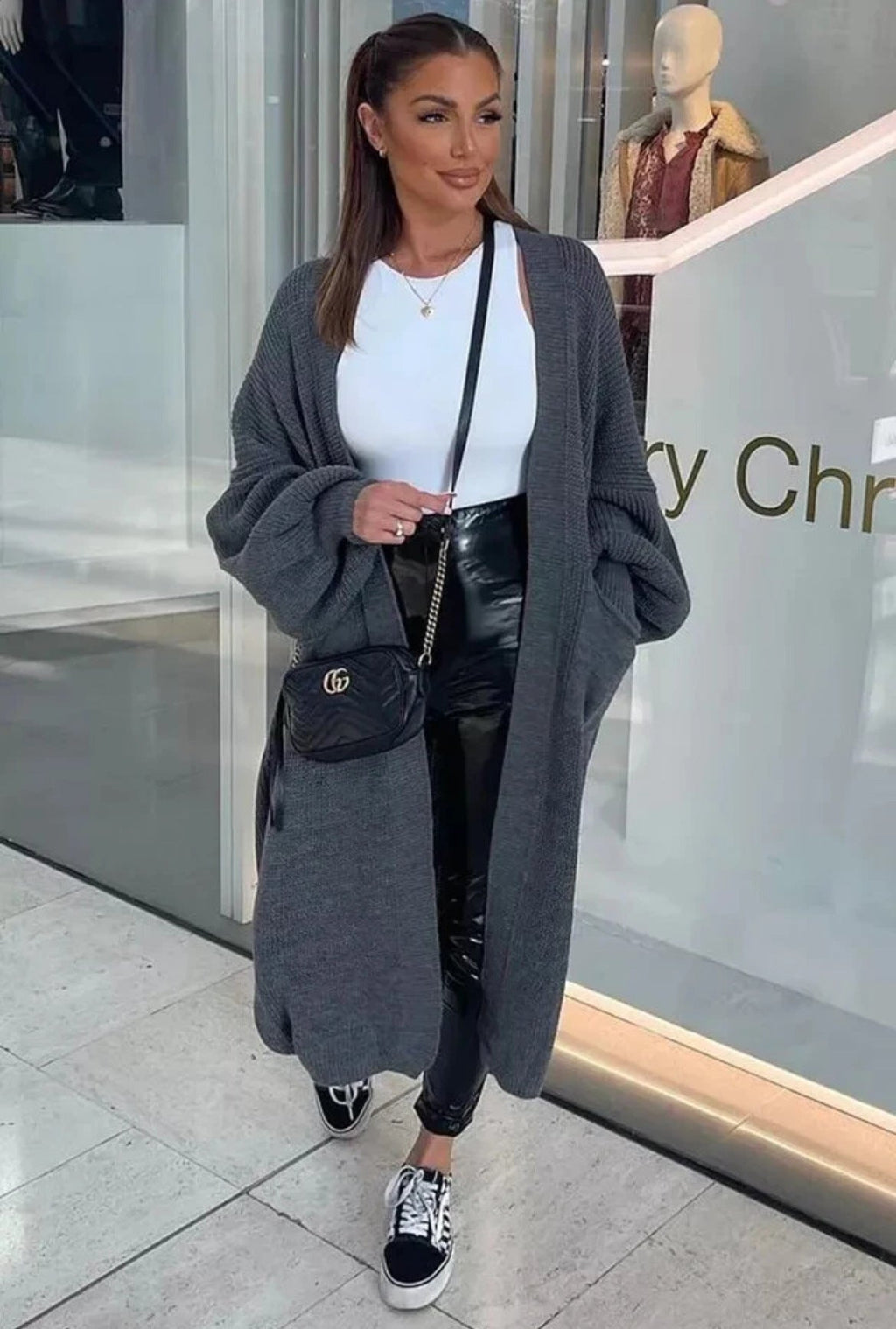 Damen lässiger Strickmantel mit tiefen Taschen und offenem Design EB