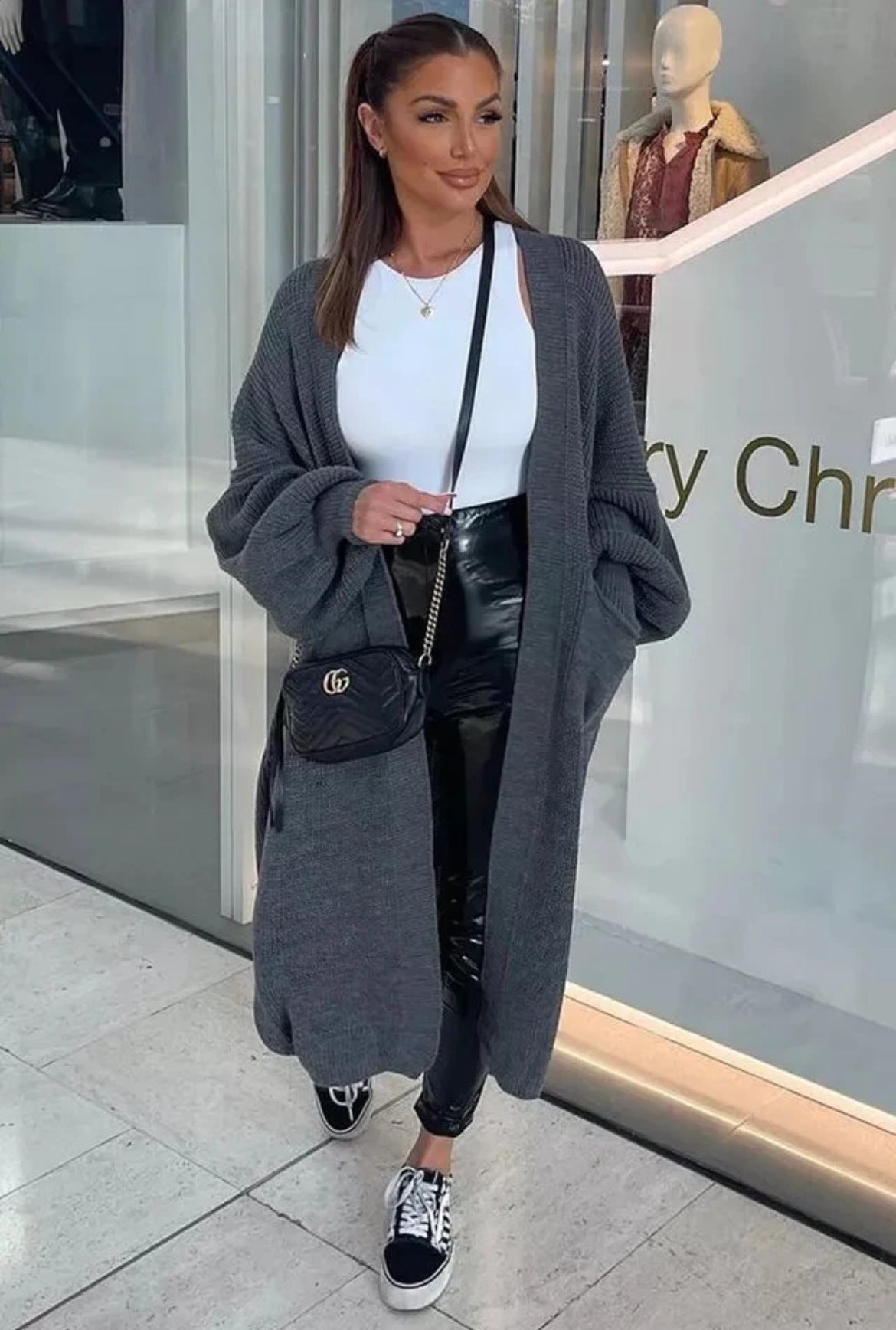 Damen lässiger Strickmantel mit tiefen Taschen und offenem Design EB