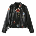 Damen kunstleder Bikerjacke mit floralem Stickdesign und Nietenverzierungen EB