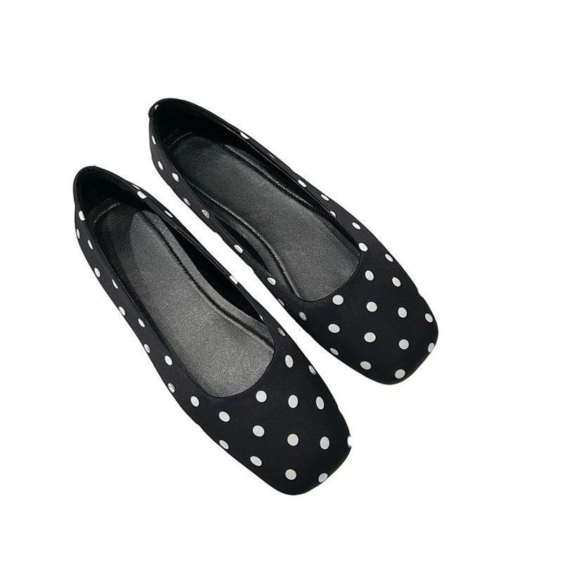 Damen elegante Ballerinas mit schickem Quadratfuß und glänzender Oberfläche EB