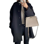 Damen Eleganter Oversized Wollmantel mit Doppelknopf-Verschluss und seitlichen Taschen EB