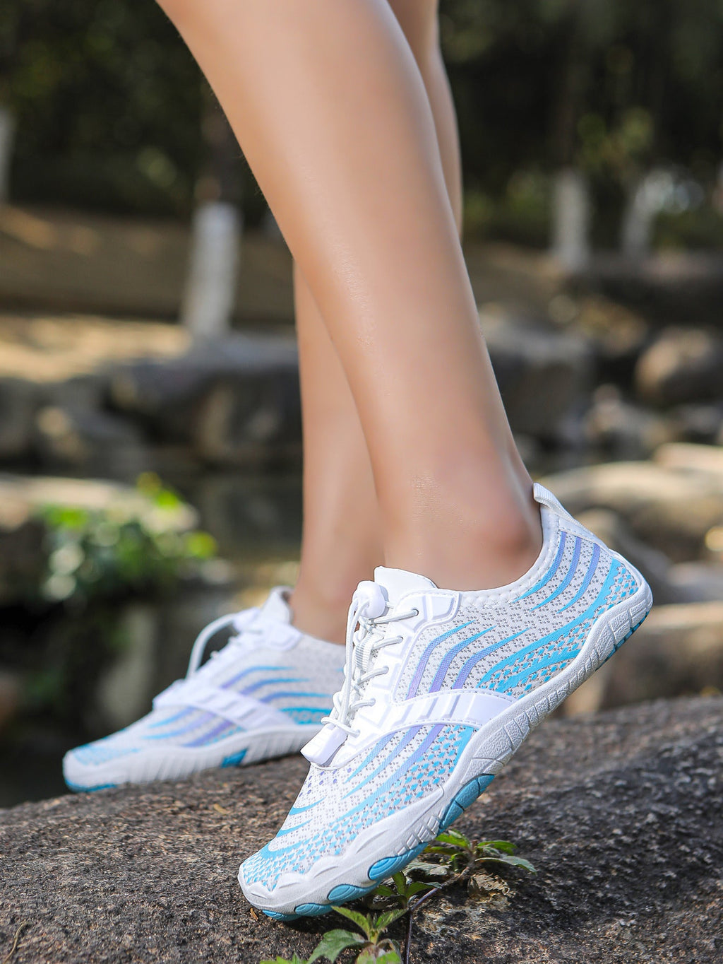 Damen Aquatische Sport-Schuhe mit schnelltrocknendem Obermaterial und flexibler Sohle EB