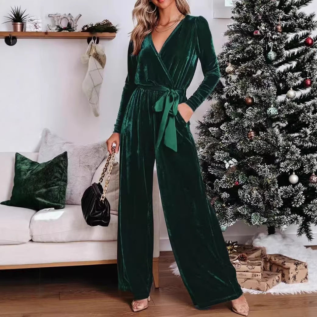 Eleganter Samt-Jumpsuit mit tiefem V-Ausschnitt