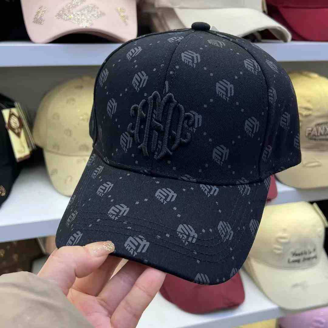 Stilvolle Herren-Baseballcap mit Monogramm