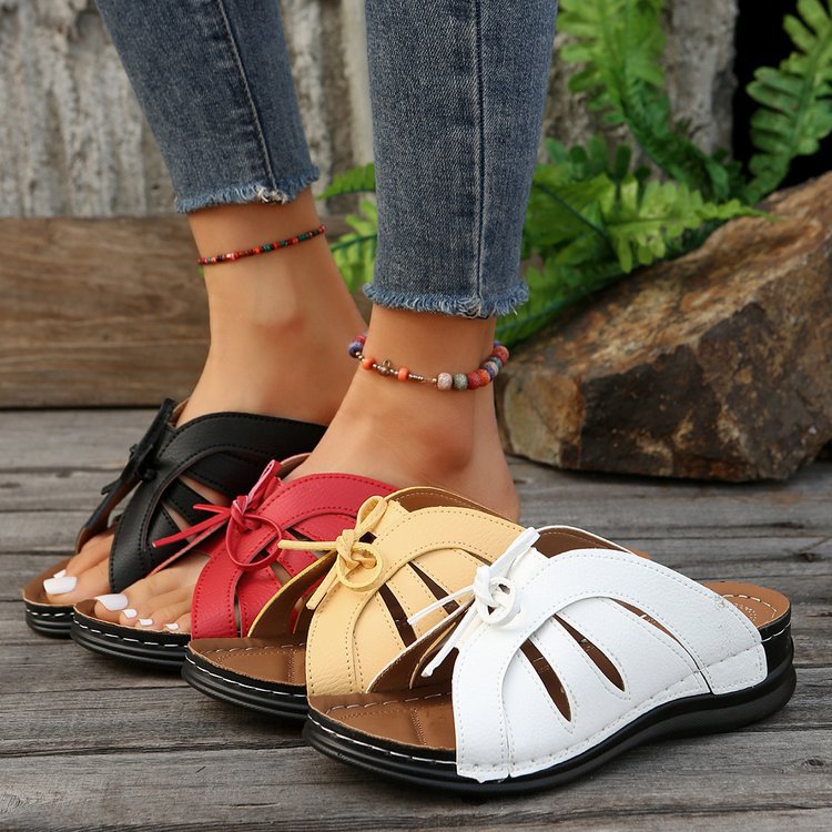 Damen Bequeme Slippers mit modischem Riemchen-Design EB