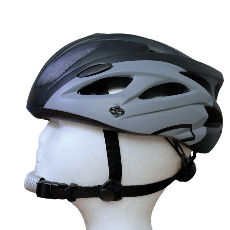 Aerodynamischer Fahrradhelm