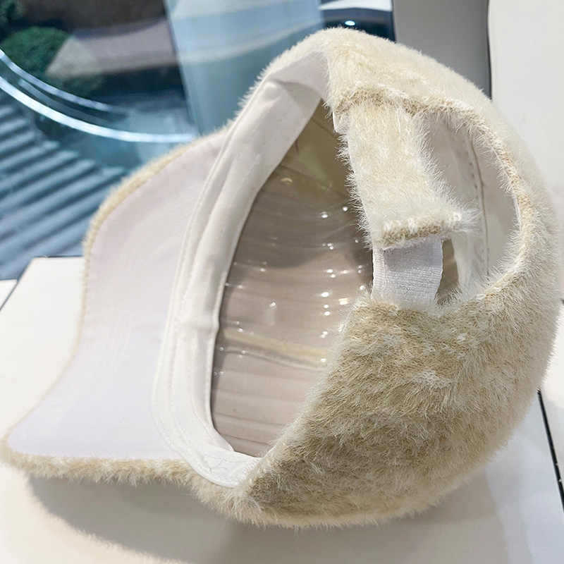 Luxuriöse Damen-Baseballkappe aus Fleece mit Verzierungen