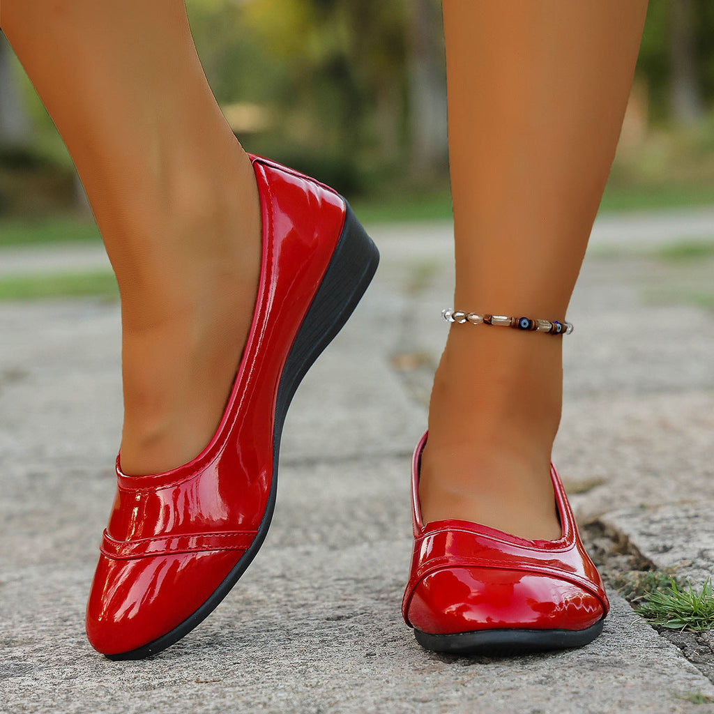 Damen Elegante Ballerinas mit komfortablem Fußbett und glänzender Oberfläche EB