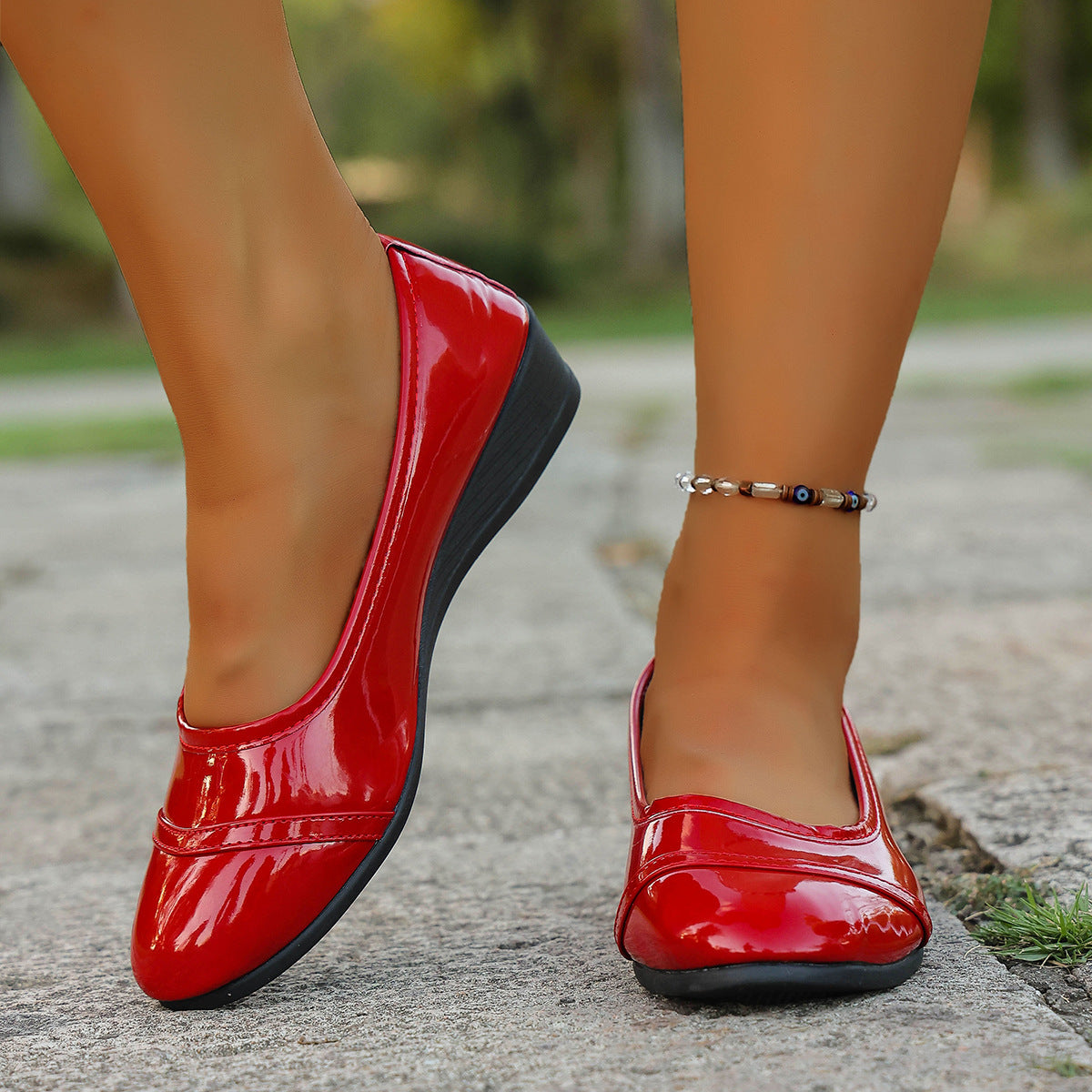Damen Elegante Ballerinas mit komfortablem Fußbett und glänzender Oberfläche EB