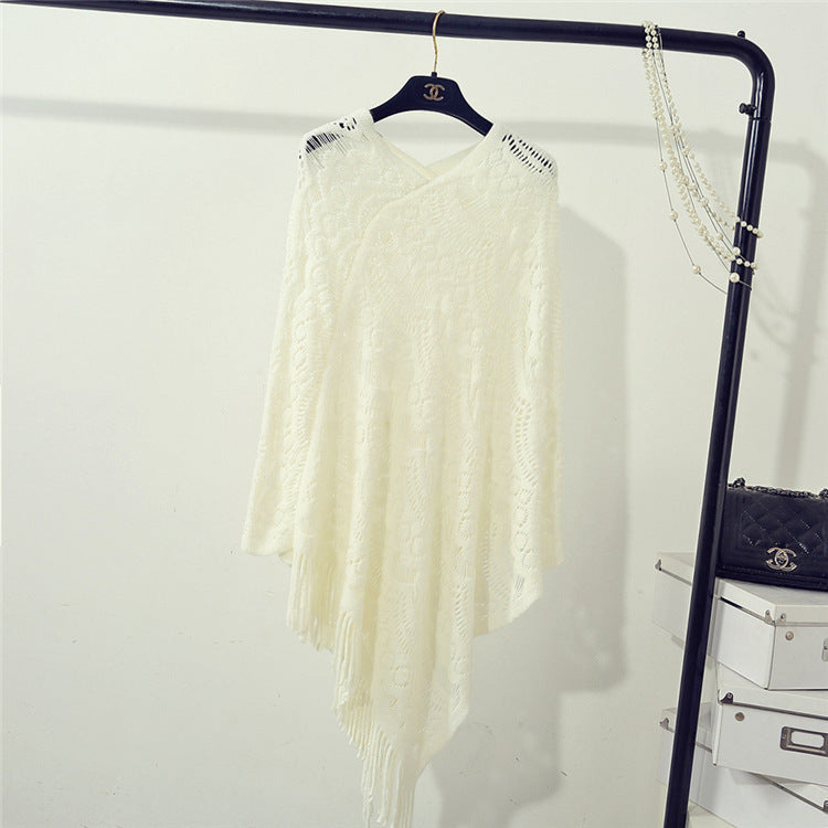 Damen eleganter Poncho mit dekorativem Häkelmuster EB