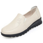 Damen Bequeme Slip-On Mokassins mit elegantem Blumenemblem EB