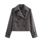 Damen nan kurzes Cropped-Trenchcoat mit doppelreihiger Knopfleiste, aufgesetzter Sturmschürze und verstellbaren Manschetten EB