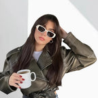 Damen Kunstleder Bikerjacke mit weitem Schnitt und umfangreichen Details EB