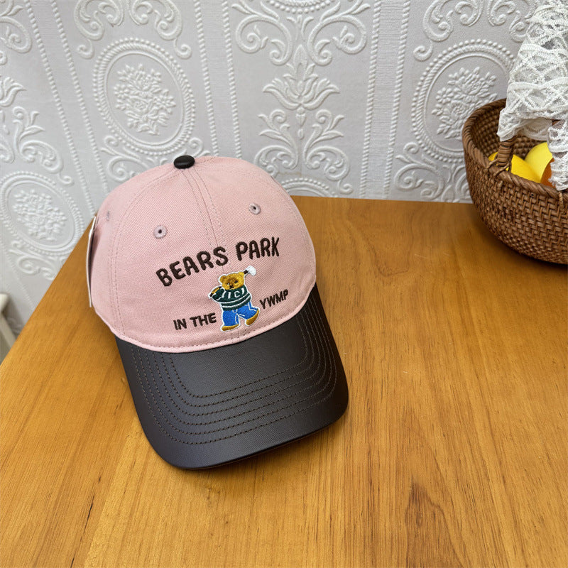 Unisex Kappe mit verspielter Bären-Stickerei