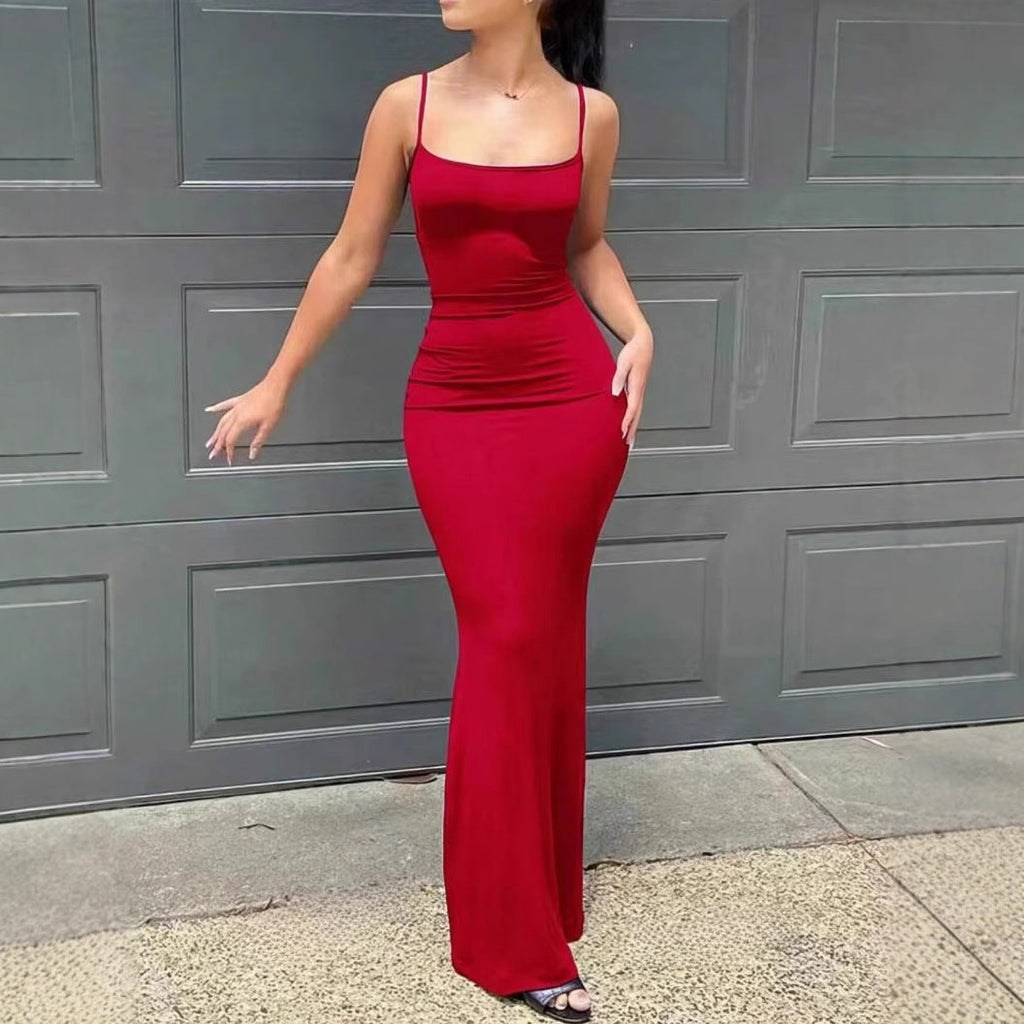 Damen Elegantes Langes Kleid mit schmalem Schnitt und feinen Trägern EB