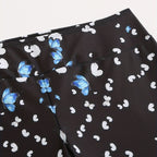 Sportliche Damen-Badeshorts mit Blumenmuster