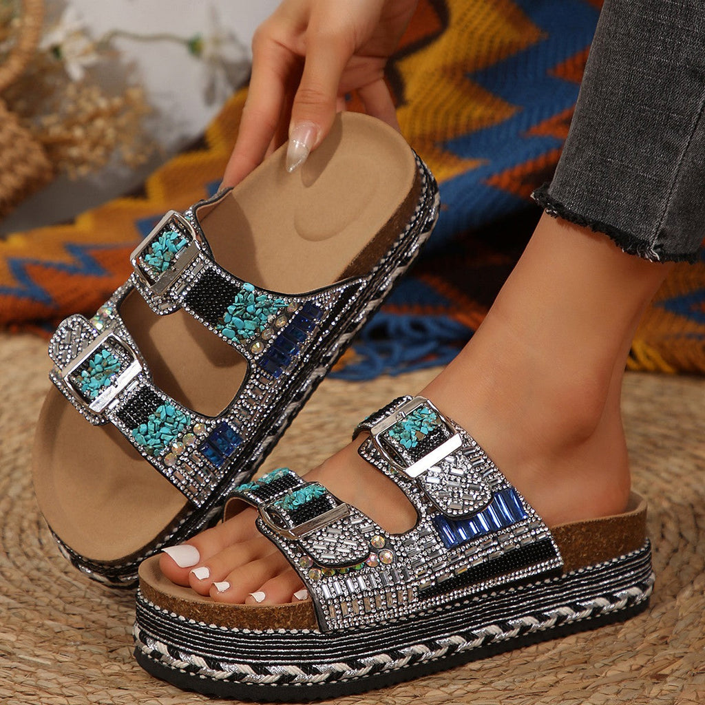 Damen Dekorative Zehentrenner-Sandalen mit breiten Riemen und funkelnden Akzenten EB