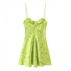 Damen Blusenkleid mit zartem Blumenmuster und schwingendem Rock EB