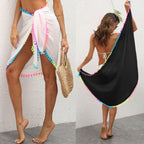 Damen eleganter Strandüberwurf mit buntem Pompon-Rand EB
