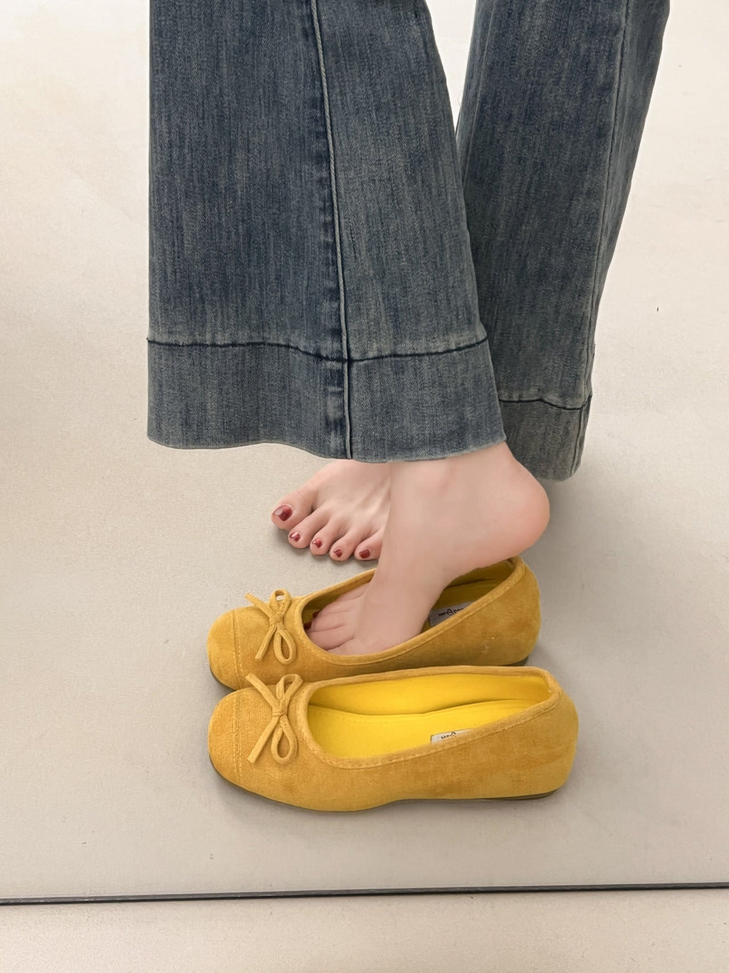 Damen Ballerinas mit zarter Schleifenapplikation und weichem Veloursleder EB