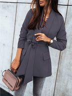 Damen Trenchcoat mit tailliertem Schnitt und praktischen Taschen EB