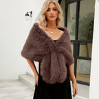 Damen Luxuriöser Kunstpelz-Cape mit flauschigem Kragen EB