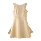 Damen elegantes Cocktailkleid mit modernem Schnitt und schwingendem Rock EB