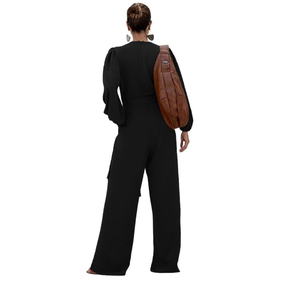 Eleganter Palazzo-Jumpsuit mit V-Ausschnitt und Bindegürtel
