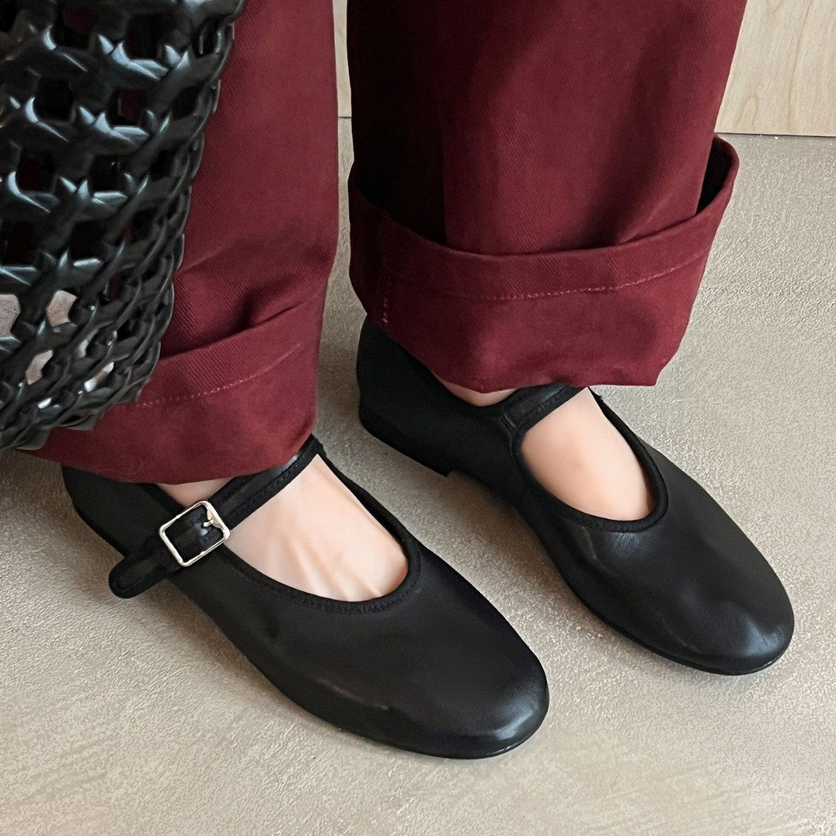 Damen elegante Ballerinas mit verstellbarem Riemchen EB
