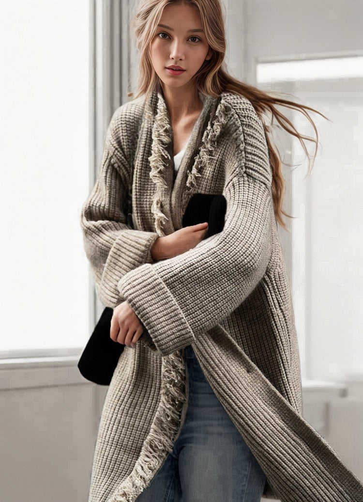 Damen lässiger Strickmantel mit fransigen Abschlüssen und großzügigen Taschen EB