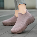 Unisex nan nahtloser Strick-Überziehschuh mit skulpturierter Plateau-Laufsohle und orthopädisch geformter Fersenführung EB