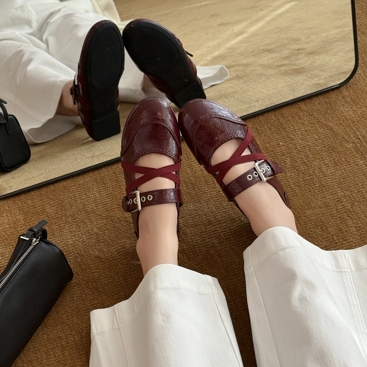 Damen Bequeme Ballerinas mit verstellbarem Riemchen und modischem Metallic-Finish EB