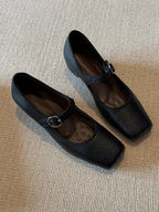 Damen Ballerinas mit einzigartigem Quadratzehen-Design und verstellbarem Riemen EB