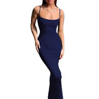 Damen Elegantes Langes Kleid mit schmalem Schnitt und feinen Trägern EB