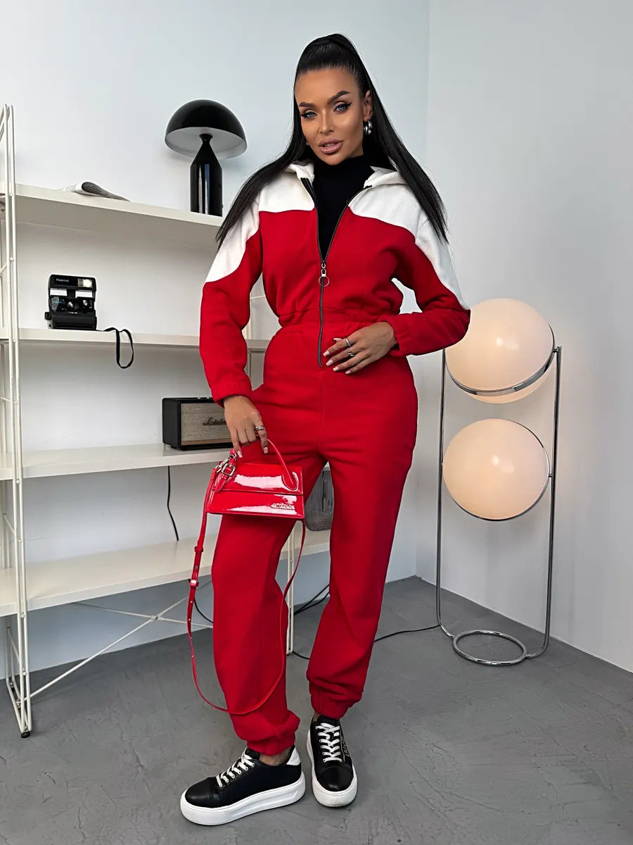Gemütlicher Fleece-Jumpsuit mit Kapuze